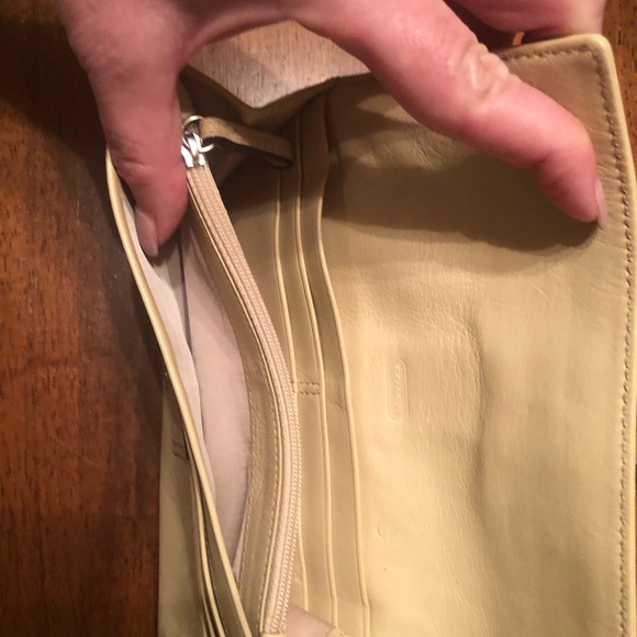 Coach Wallet - Picture 4 of 6